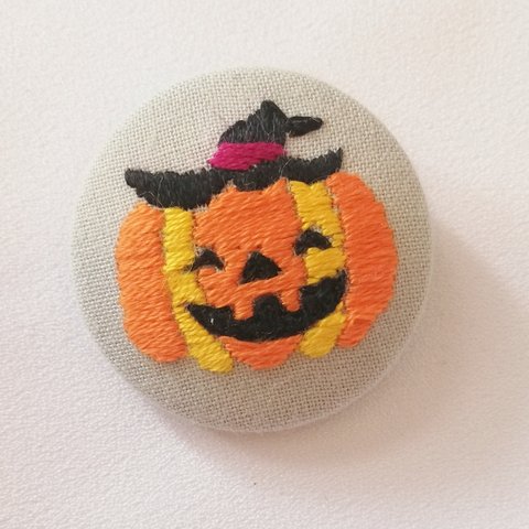 かぼちゃおばけ　刺繍　ブローチ