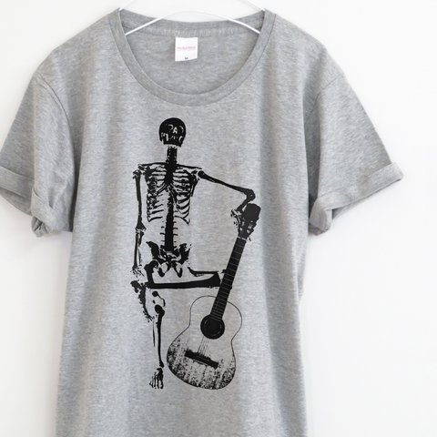 骸骨とギターの音楽Ｔシャツ ～ 【ヘザーグレー】 ユニセックス 半袖クルーネックTシャツ