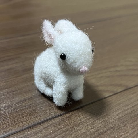 羊毛フェルト ホワイトウサギ