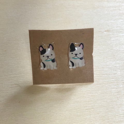 🐾ブルドッグピアス(ぶち)🐾