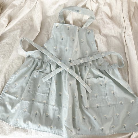 キッズエプロン　ハンドメイド　小花柄