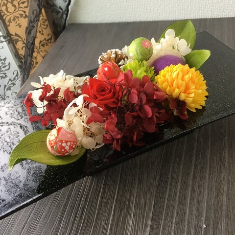 ジパングクレタ・ブラック【プリザ＋造花】お正月アレンジ