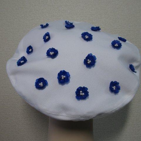 春のお花のベレー帽（瑠璃色のミニバラ）