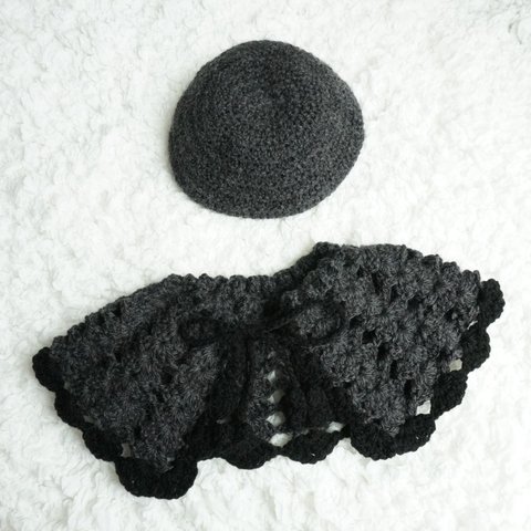 手編みベレー帽とケープのセット