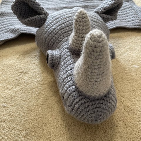 かぎ針編み動物サイラグマット(両面)【インテリア】デコレーション【座布団】【敷物】　Crochet Animal Rhino rug (double sides)