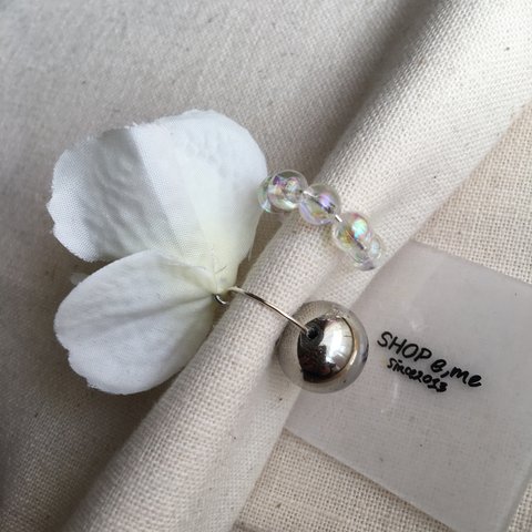 silver × White flower ear cuff