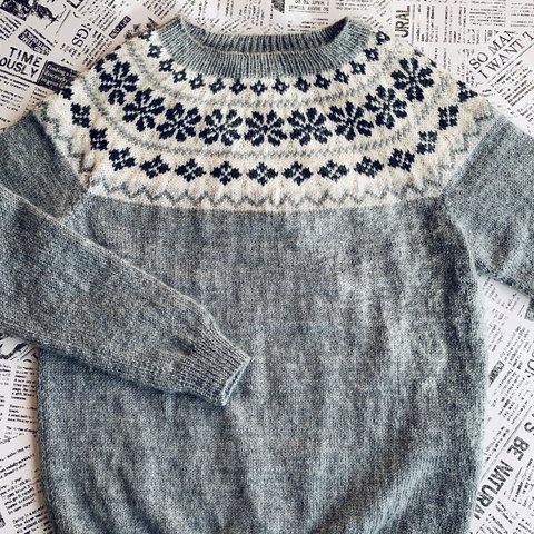 編み込み丸ヨークセーター　手編み
