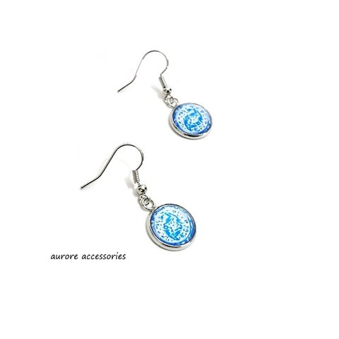 blue pierced earrings　ブルー　シンプル　丸　揺れる　青