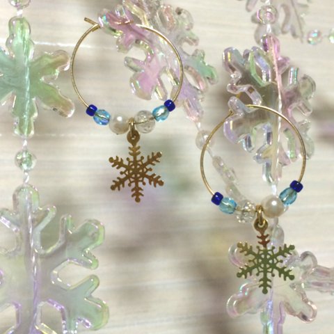 冬にぴったり♪SnowCrystalフープピアス