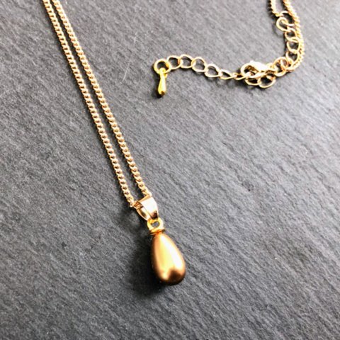 【SALE】マットゴールドの雫ネックレス