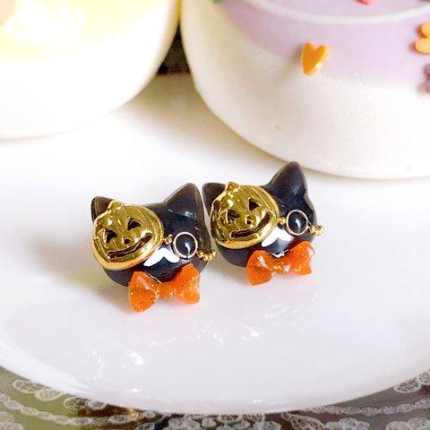 【数量限定】ハロウィン　ひげ猫　ピアス・イヤリング《アルセーニャ》／黒猫　怪盗／ジャックオランタン　かぼちゃ／モノクル／片眼鏡／マスク／仮面／レジン／アレルギー対応／ブラック　オレンジ　光る