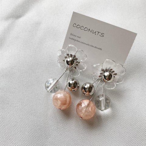 クリアフラワー×くすみマーブルビーズゆらゆらピアス( pink )