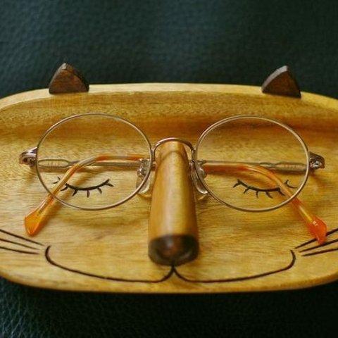 木彫りメガネ置き『メガネにゃんこ』