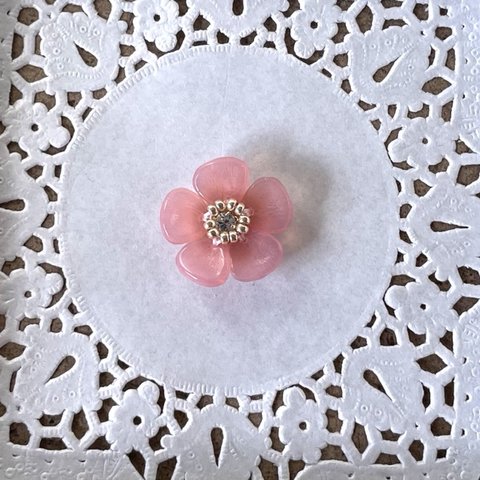 ﾏｽｸﾁｬｰﾑ：ビーズ刺繍　チェコ花びら　ピンクﾏｽｸﾋﾟｱｽ　MSCF_002CP