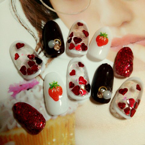 strawberryフォンダンショコラ*ジェルネイル