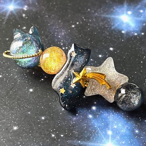 にゃんこな宇宙のバレッタＢ　レジン　猫　ねこ　夜空　星　ヘアアクセサリー　銀河