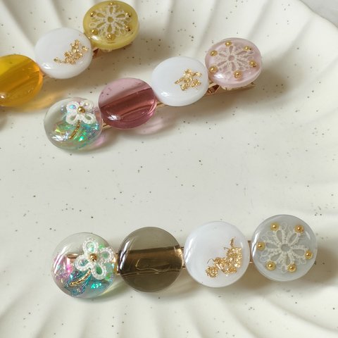 花便り-hanadayori グレー　ヘアクリップ　タティングレース×レジン