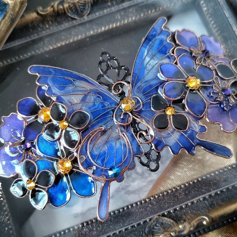 夜空色の蝶と黒猫バレッタ（hair ornaments of butterfly and flower〜 night Art museum and Black cat 〜）