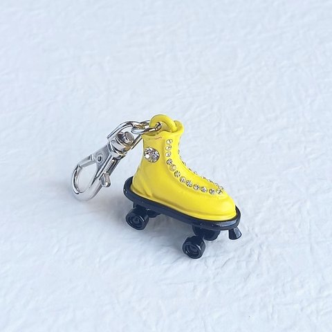 ストーン付きローラースケート☆イエローのキーホルダー