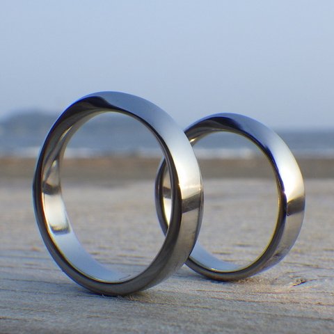 【金属アレルギー対応】 金属アレルギーの心配がない美しい金属素材・ハフニウムの結婚指輪