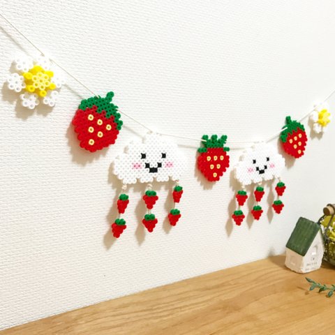 苺とお空のガーランド🍓