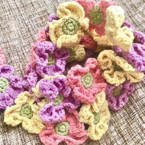 手編みのお花だらけのショール　カラフル