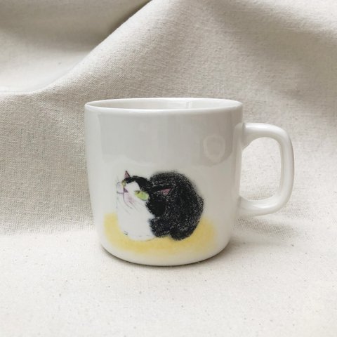 ねこ絵マグカップ「見上げるにゃんこ」