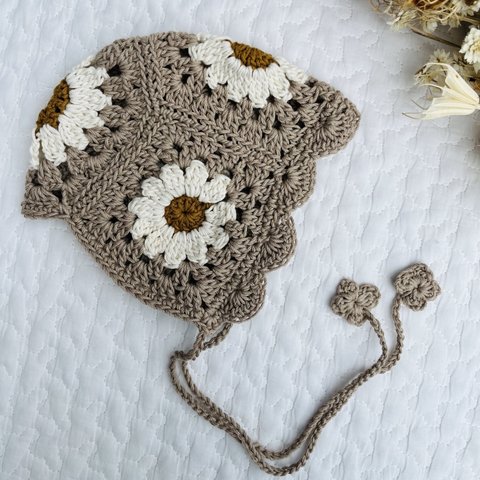 marguerite baby bonnet