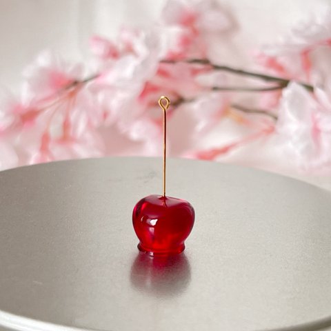 【片耳販売】透明感の美しいミニチュアりんご飴のピアス イヤリング イヤーカフ チャーム