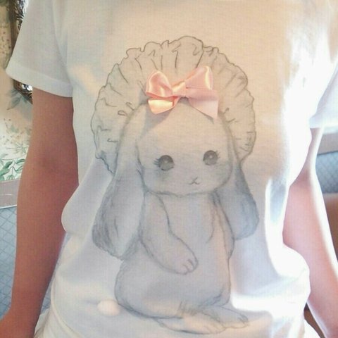 送料無料＊ロップうさぎちゃんのTシャツ【ピンクリボン】