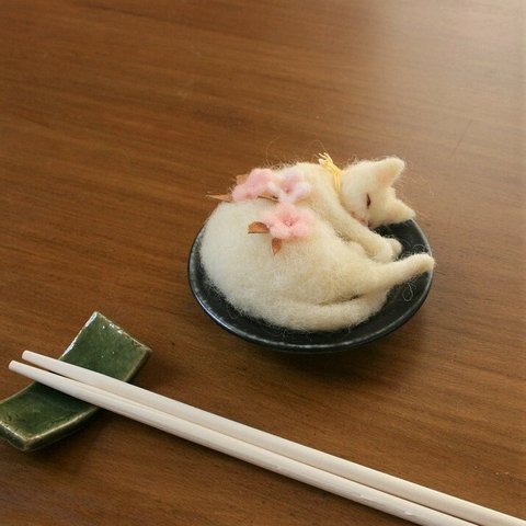 小皿ねこ　はな　Φ9.3cm