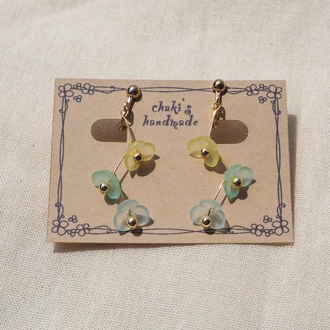 揺れる小花アクセサリー🌼