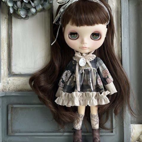 2442ブライス さんのお洋服　classical リバティ  Blythe ブライス アウトフィット 洋服 りかちゃん　22センチドール　クラシカル Yのイニシャル