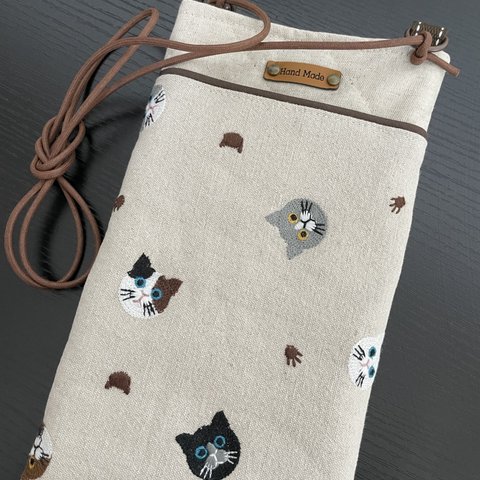 【値下げ】サコッシュ　ねこ柄刺繍　ショルダーバッグ