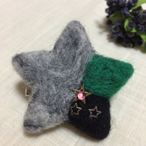 ふわふわ星★ブローチ