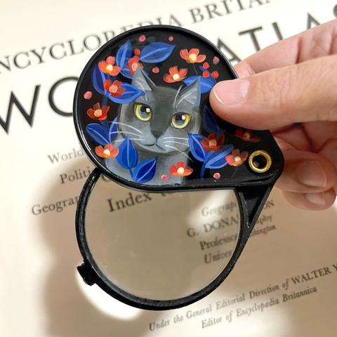 拡大鏡(51) 椿と猫② 黒猫 コンパクト 携帯 ルーペ  原画