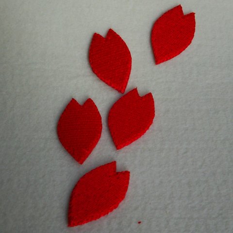 桜の花びら 赤 ５枚セット