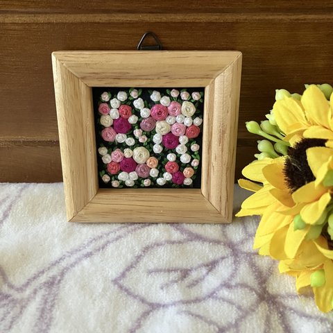 刺繍フレーム　ハンドメイド　花⑫ 壁掛け　インテリア