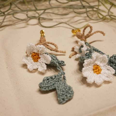 ❁⃘手編み･レース糸❁⃘お花のイヤリング