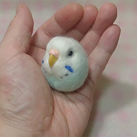 セキセイインコ  パステルブル－オパーリン ☆マグネット/ブローチどちらか選択 　受注作成　 うちの子オーダー可能   羊毛の小鳥   羊毛インコ　羊毛フェルト　工房小鳥屋さん