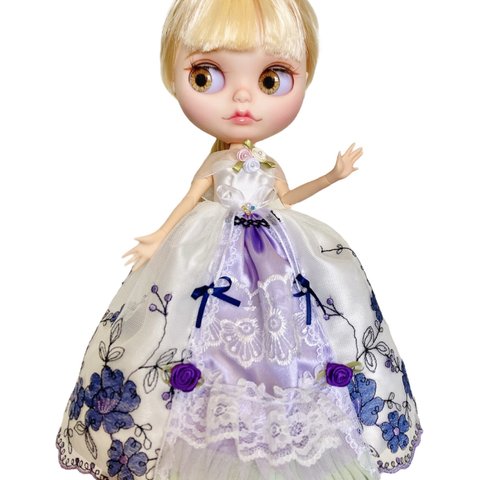 No.32白×紫のプリンセスドレス(リカちゃん、ネオブライスアウトフィット)