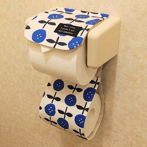 北欧風のお花トイレットペーパーホルダーカバー～ブルー～