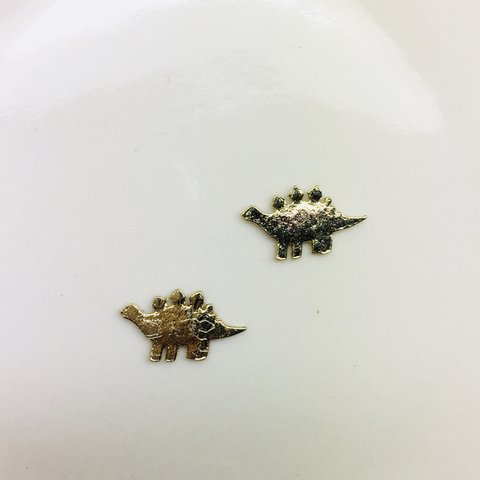 【再販】ステゴサウルス　ノンホールピアス