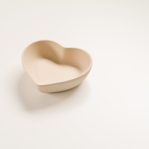 mini heart plate / beige