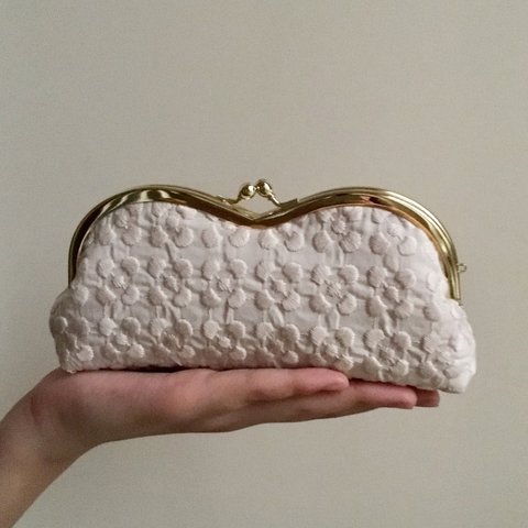 ぷっくり刺繍　マッシュルームホワイト　 めがねケース がま口 　メガネ ペンケース