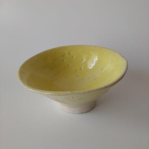 黄色(レモン色)の小鉢 24021203