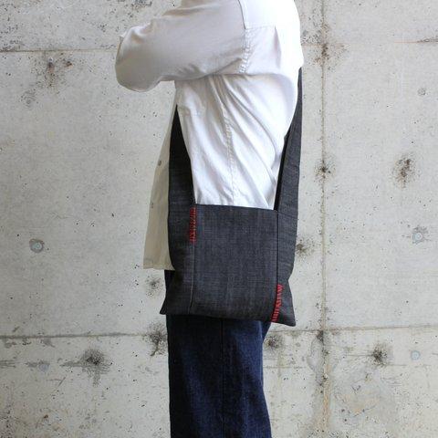 【MONK BAG】デニム　バッグ　インディゴ　ショルダーバッグ　ハンドステッチ　刺繍
