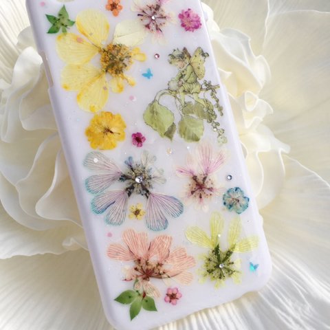 ハートのお花と妖精さんのiPhoneケース