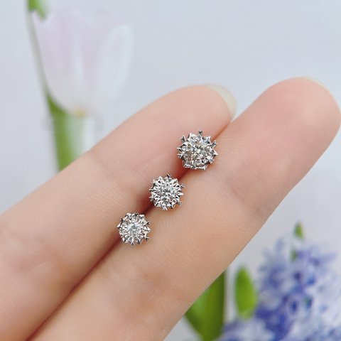 天然ダイヤモンドピアス0.1ct　k18