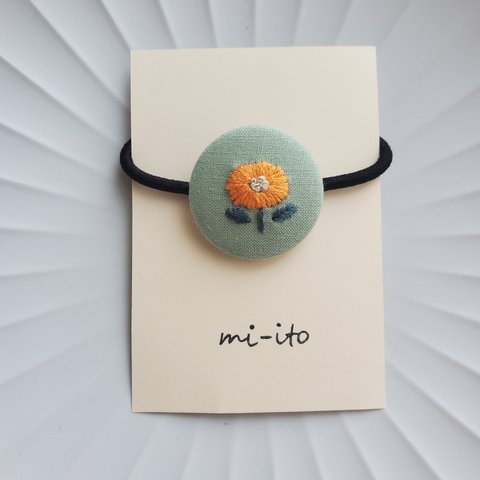 【再販】刺繍ヘアゴム🌷　no.446  くるみボタン　💛送料無料💛　